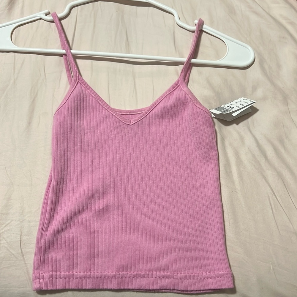 Rare NWT Brandy Melville Bubblegum Pink Crop Tank